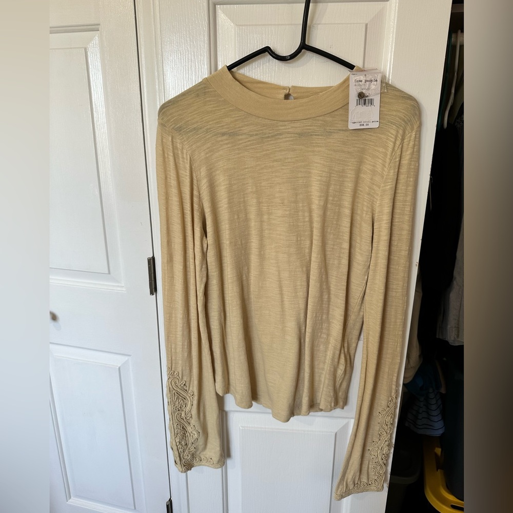 NWT FREE PEOPLE “HOOKED ON YOU” MOCK NECK TOP IN WHEAT SIZE MED - Picture 4 of 13